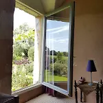 Le Bourgis Bed & Breakfast 3*