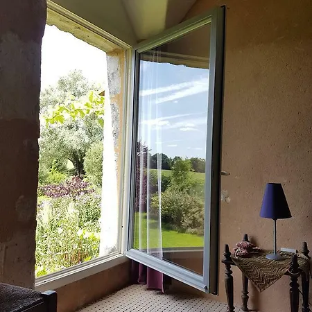 Le Bourgis Bed & Breakfast *