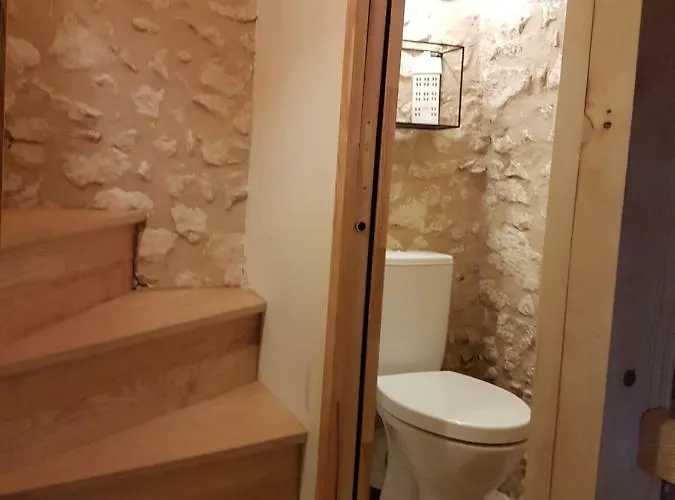 Le Bourgis Bed & Breakfast 4*